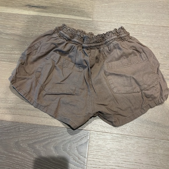 Drawstring shorts - Picture 2 of 3